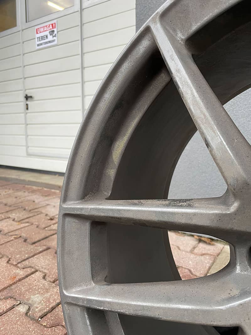 Regeneracja felg Porsche w Warszawie