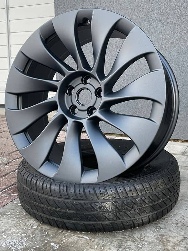 Regeneracja felg Tesla