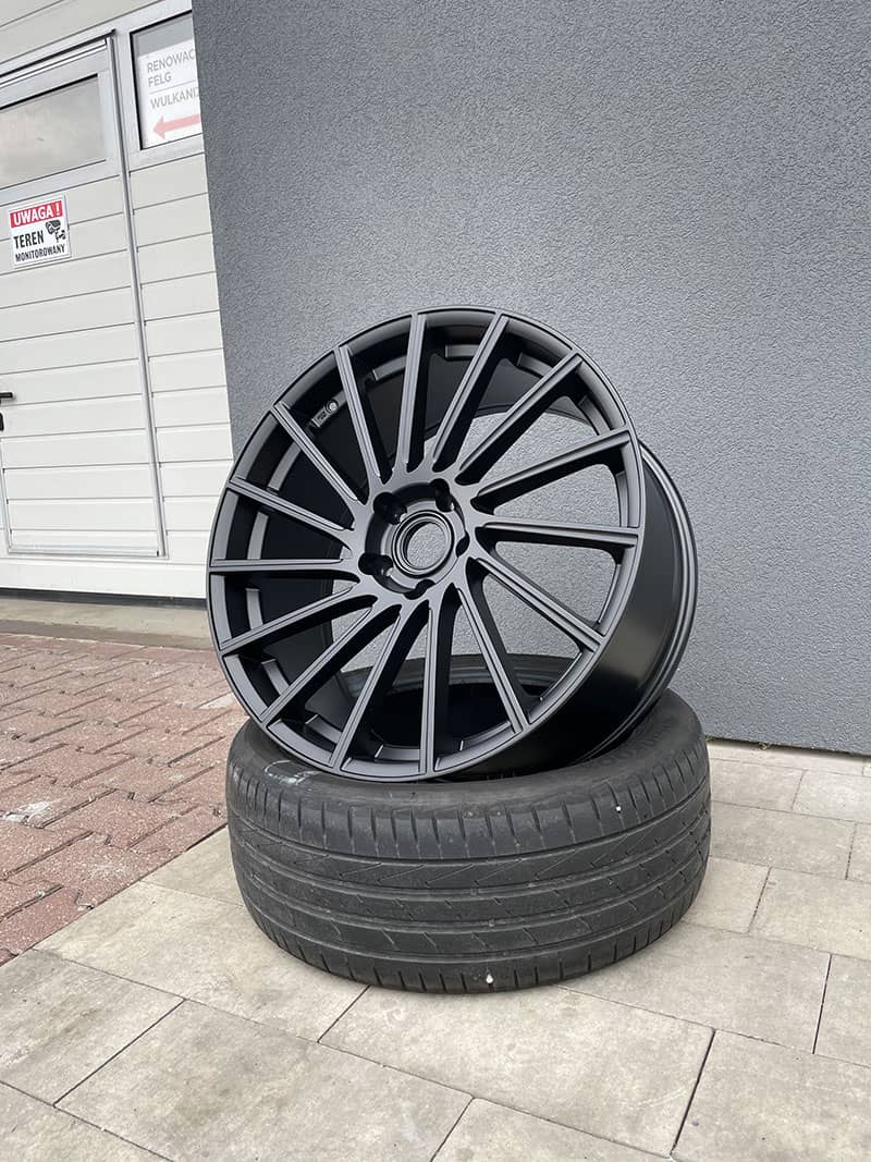 Malowanie felg na czarny mat