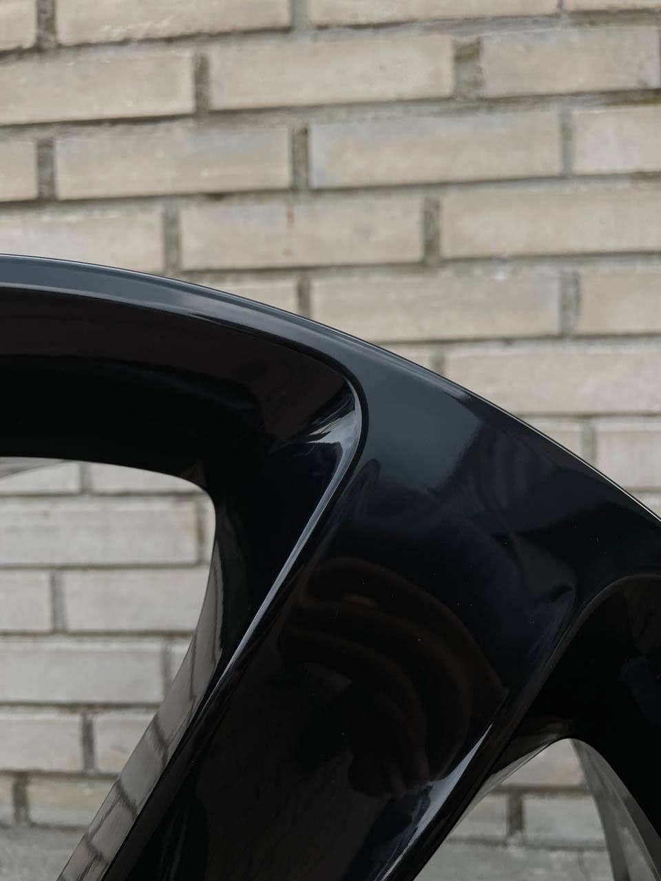 Otarcie felgi o krawężnik naprawa