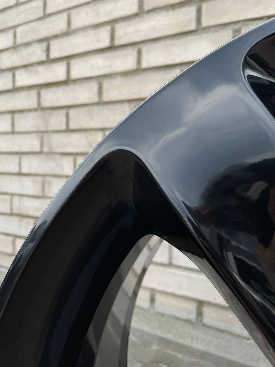 Otarcie felgi o krawężnik naprawa