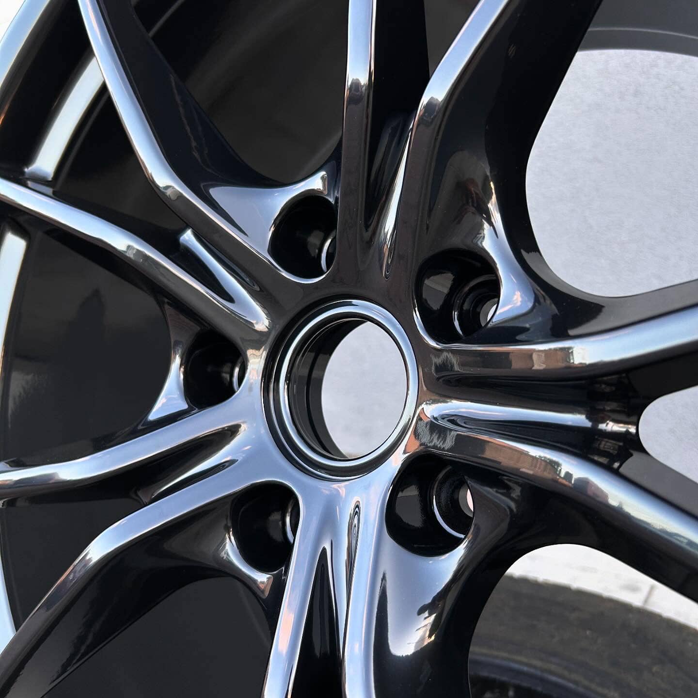 Uzupełnianie ubytków w feldze aluminiowej – Warszawa i okolice