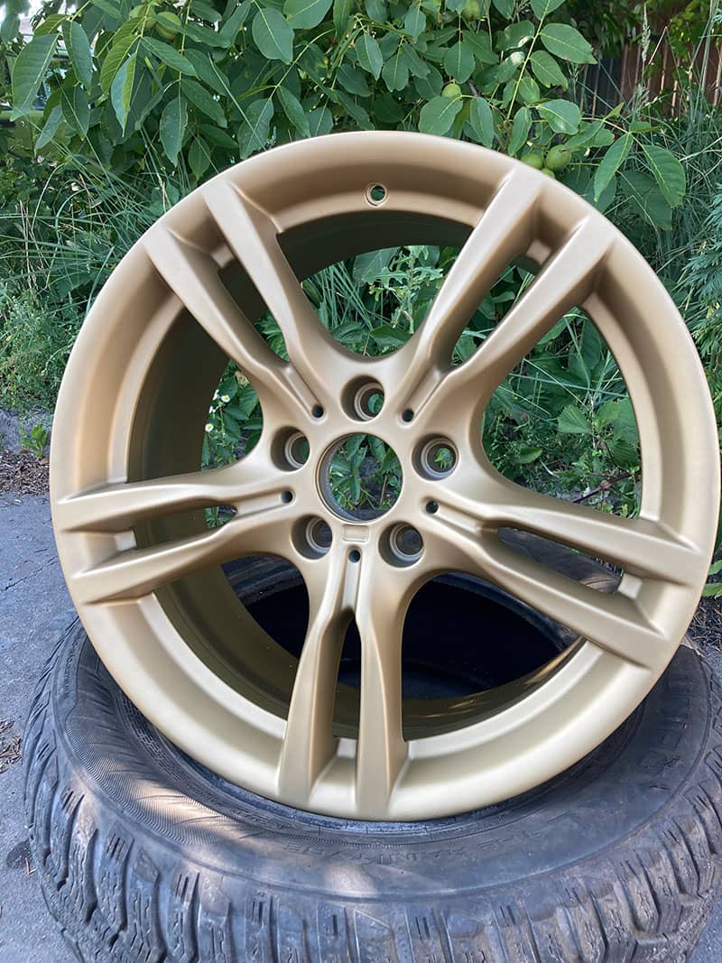 Malowanie felg na złoto – Warszawa i okolice