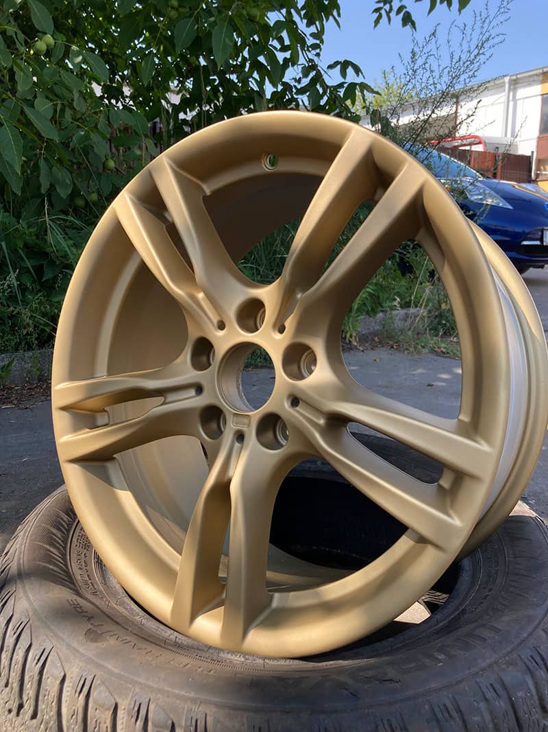 Malowanie felg na złoto – Warszawa i okolice