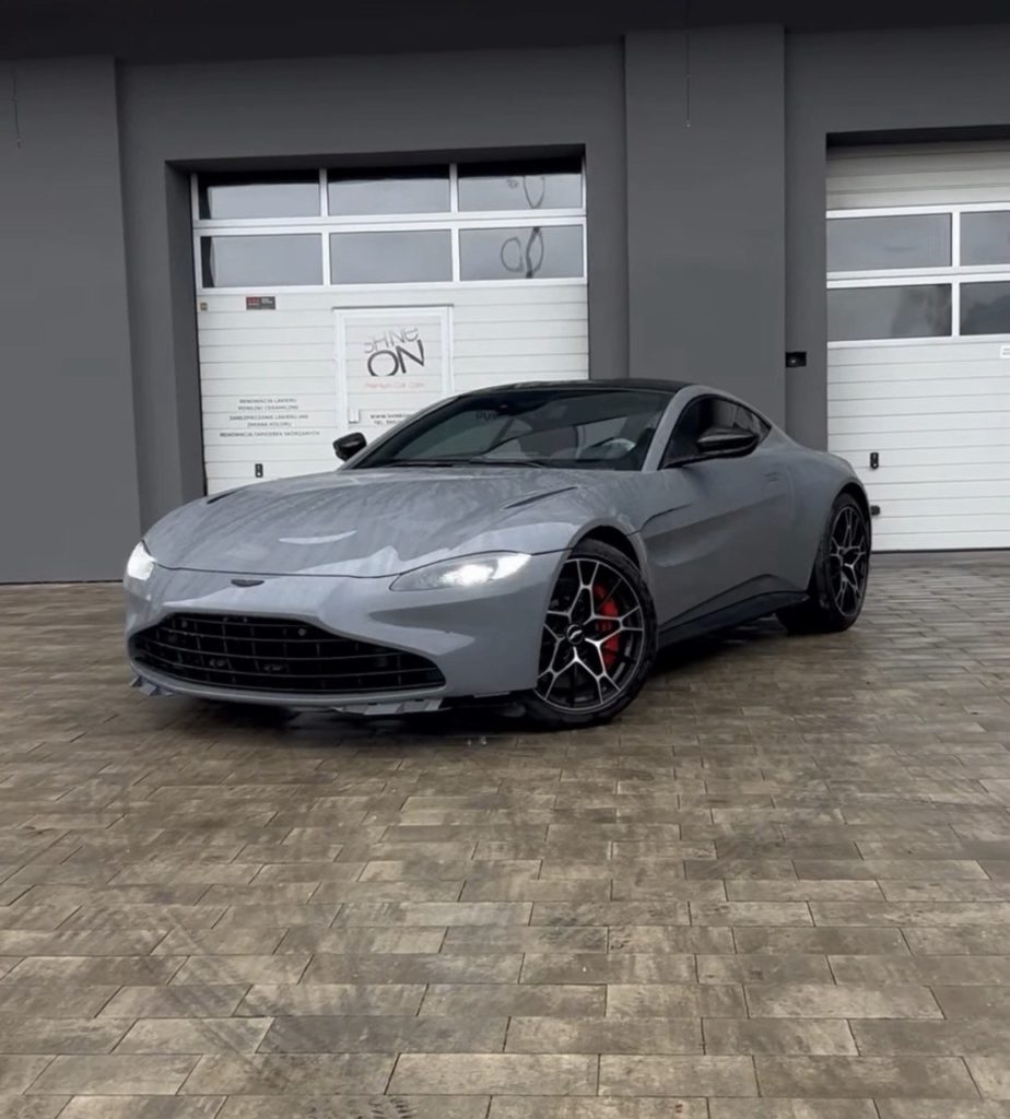 Aston Martin V8 Vantage
